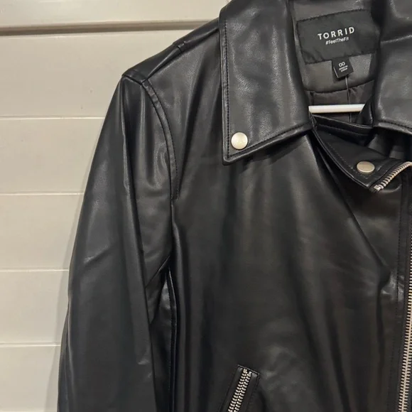 Torrid Classic Black Leather Jacket - Picture 5 of 14